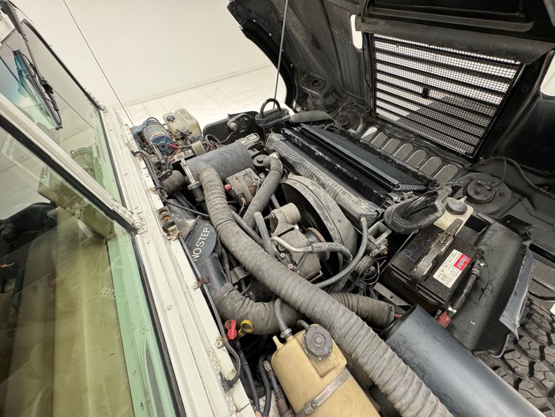 Am-general-Hummer-1995-White-Tan-2