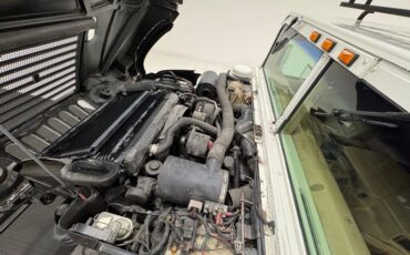 Am-general-Hummer-1995-White-Tan-32