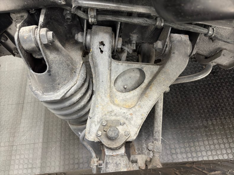 Am-general-Hummer-1995-White-Tan-34