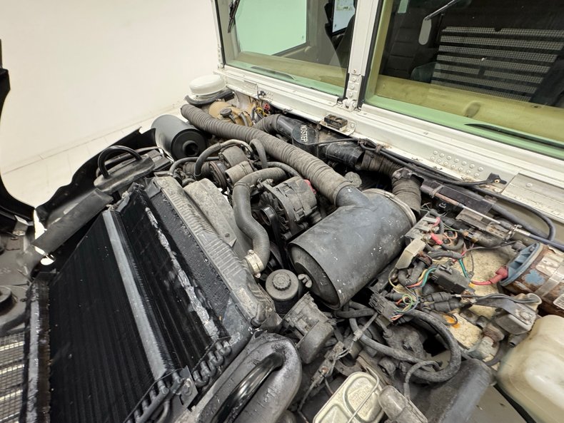 Am-general-Hummer-1995-White-Tan-4