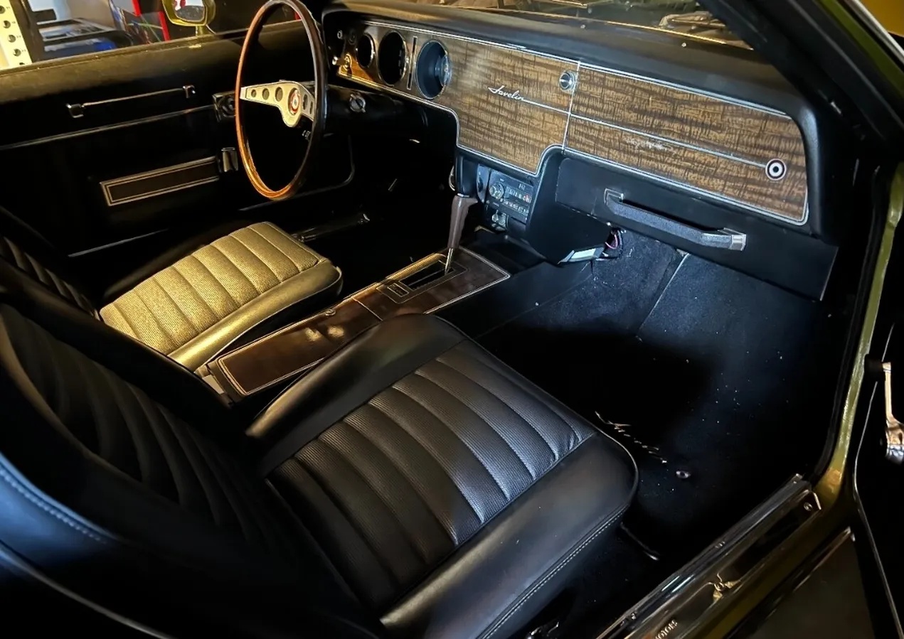 Amc-Javelin-1970-Green-Black-3