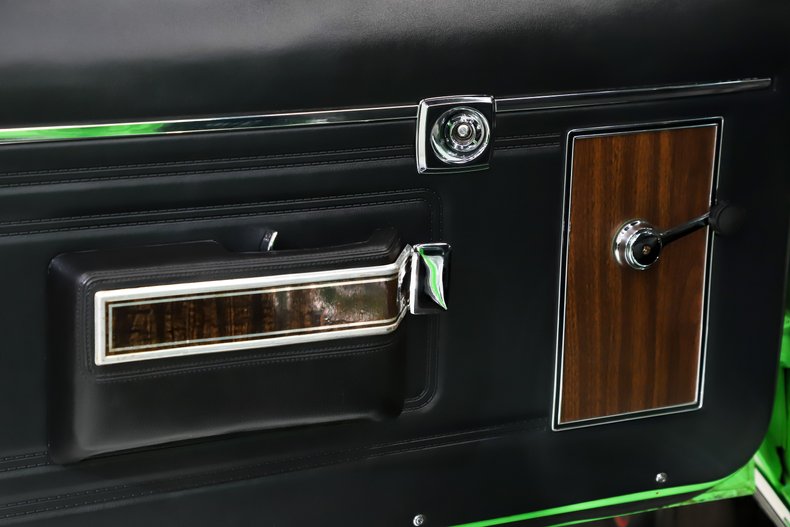 American-motors-Amx-1969-Big-Bad-Green-Charcoal-Leather-10