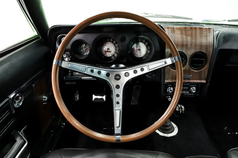 American-motors-Amx-1969-Big-Bad-Green-Charcoal-Leather-16