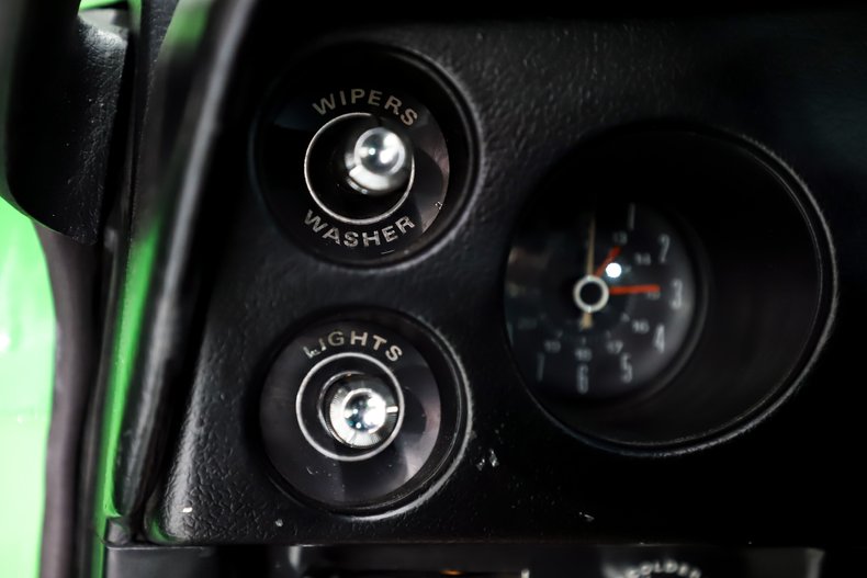 American-motors-Amx-1969-Big-Bad-Green-Charcoal-Leather-19