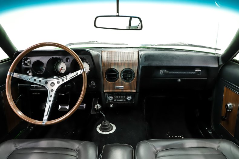 American-motors-Amx-1969-Big-Bad-Green-Charcoal-Leather-23