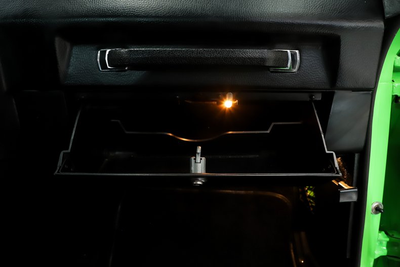 American-motors-Amx-1969-Big-Bad-Green-Charcoal-Leather-40