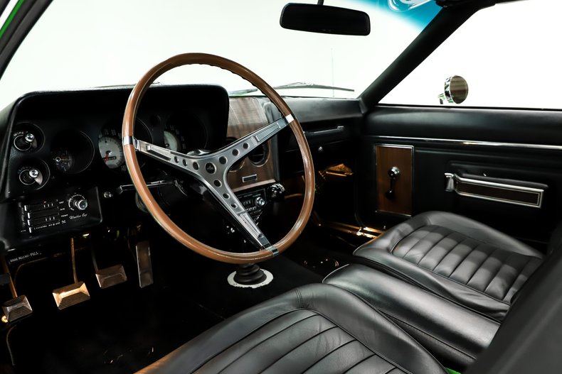 American-motors-Amx-1969-Big-Bad-Green-Charcoal-Leather-7