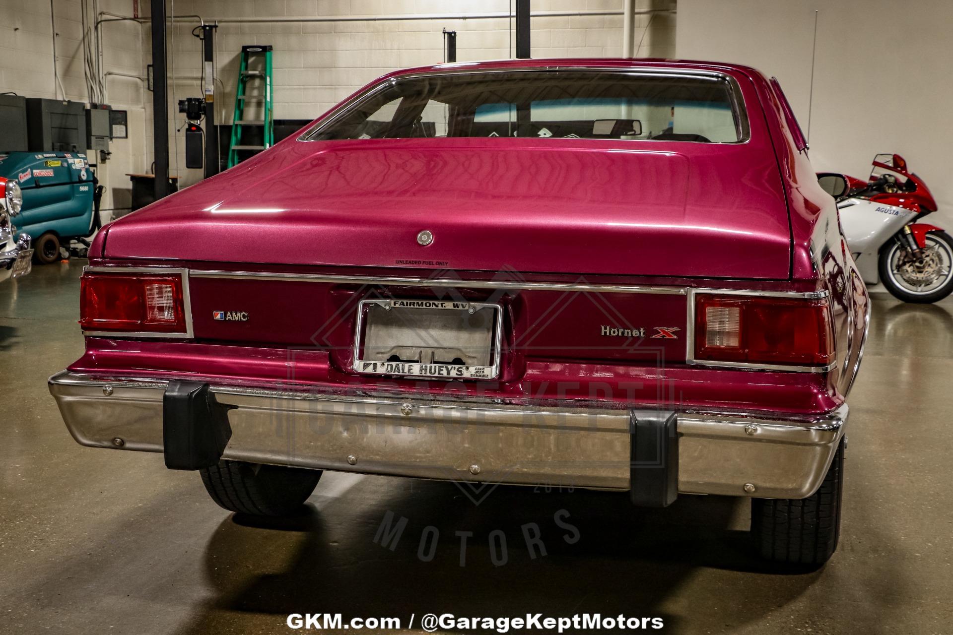 American-motors-Hornet-1974-Plum-Metallic-Black-43