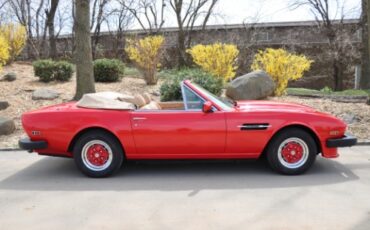 Aston-martin-V8-volante-1979-Red-Tan-2