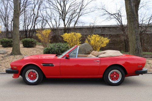 Aston-martin-V8-volante-1979-Red-Tan-3