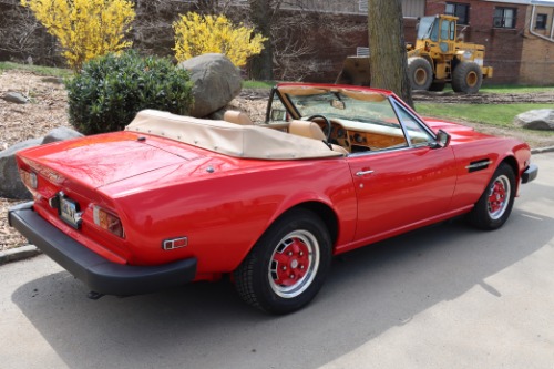 Aston-martin-V8-volante-1979-Red-Tan-4