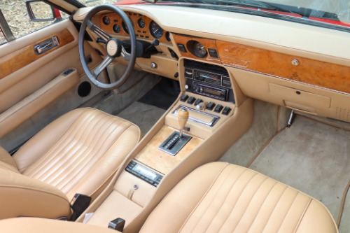 Aston-martin-V8-volante-1979-Red-Tan-6