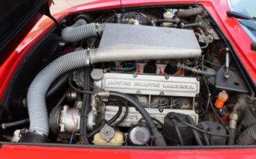 Aston-martin-V8-volante-1979-Red-Tan-7