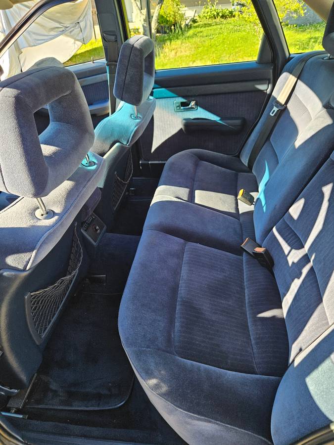 Audi-100-1990-silver-6