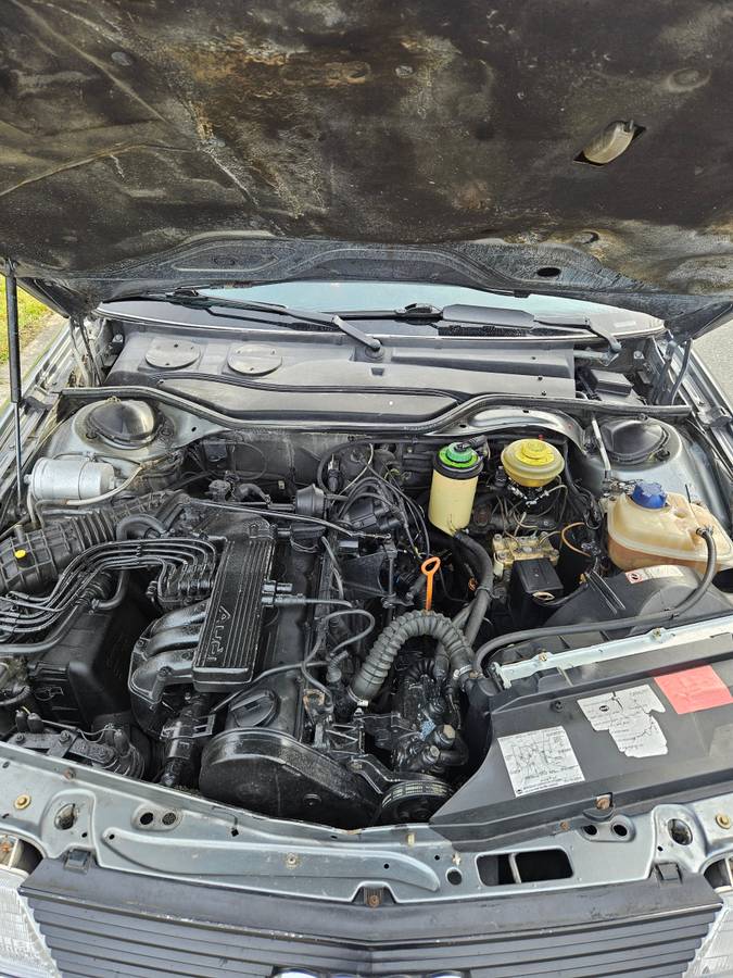 Audi-100-1990-silver-8