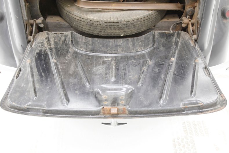 Austin-A125-1937-Black-Chocolate-2