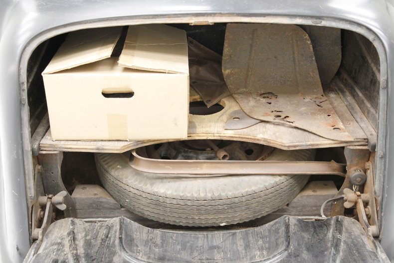 Austin-A125-1937-Black-Chocolate-3