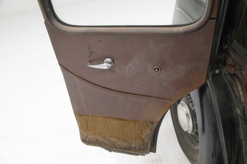 Austin-A125-1937-Black-Chocolate-40