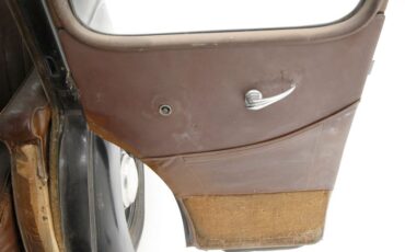 Austin-A125-1937-Black-Chocolate-41