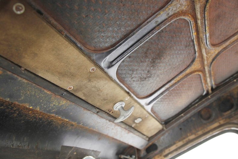 Austin-A125-1937-Black-Chocolate-44