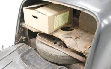 Austin-A125-1937-Black-Chocolate-5