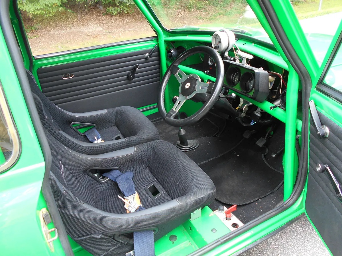 Austin-Cooper-1974-Green-Black-8