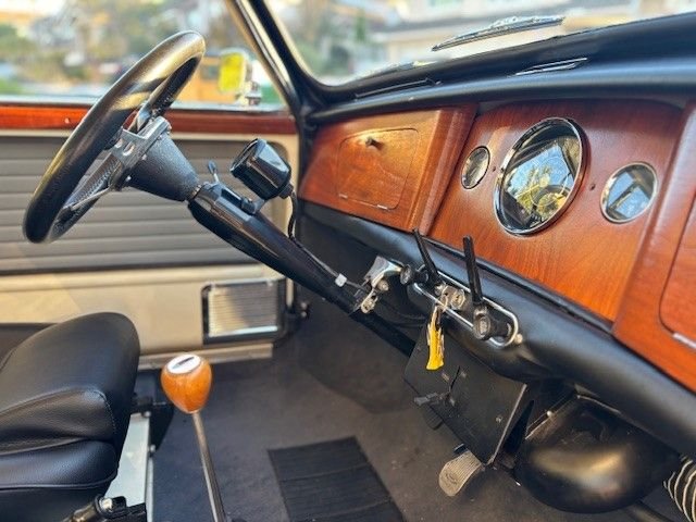 Austin-Mini-cooper-1964-Yellow-Black-12