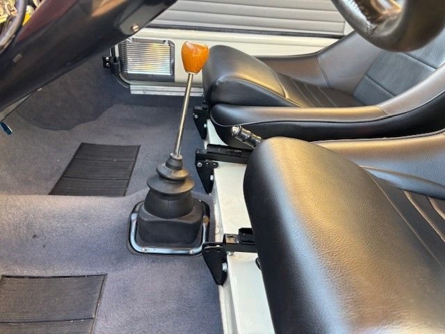 Austin-Mini-cooper-1964-Yellow-Black-19