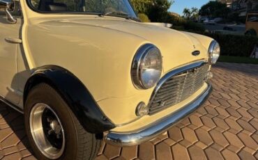 Austin-Mini-cooper-1964-Yellow-Black-27