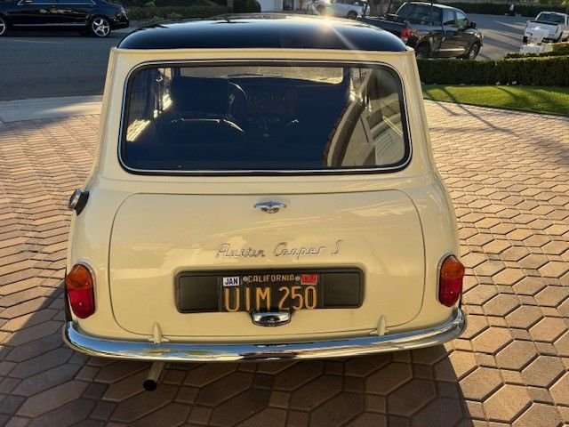 Austin-Mini-cooper-1964-Yellow-Black-29