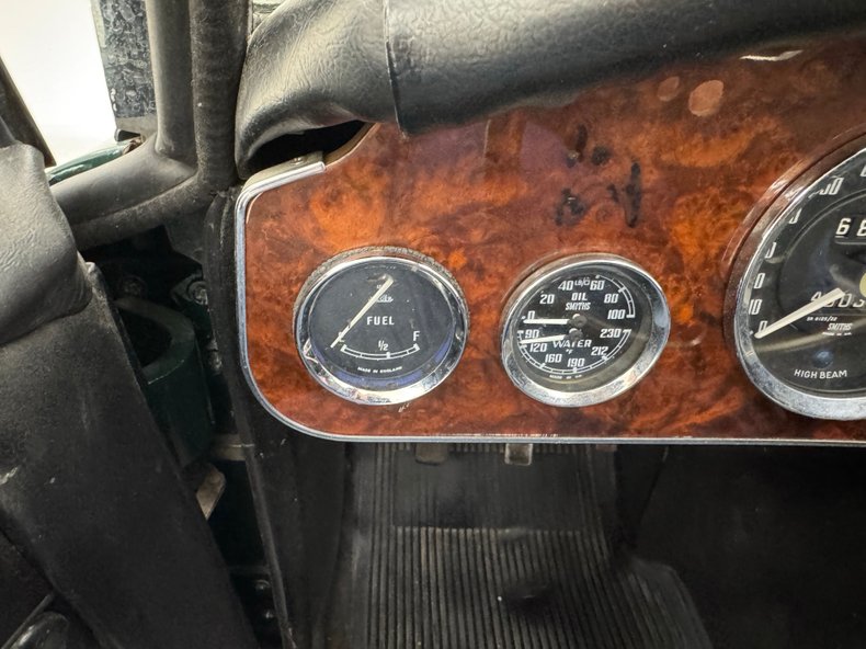 Austin-healey-3000-1967-British-Racing-Green-Black-39