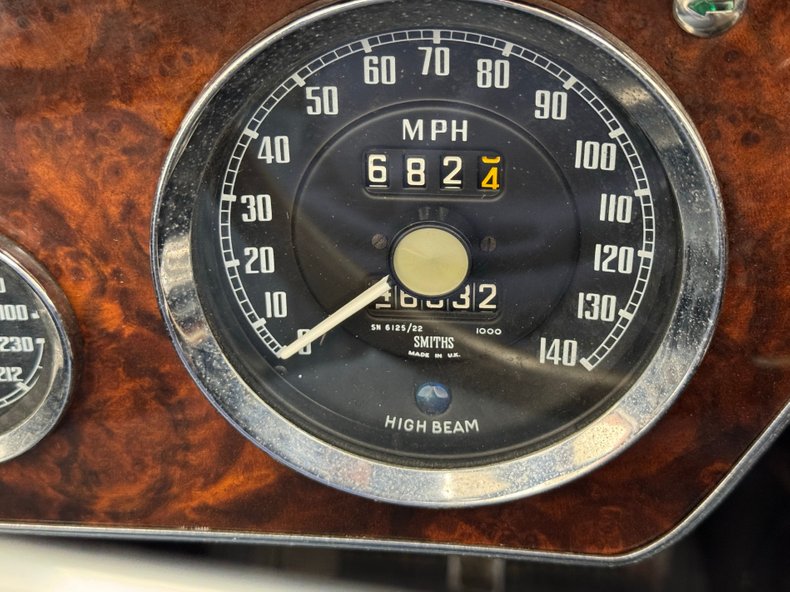 Austin-healey-3000-1967-British-Racing-Green-Black-41