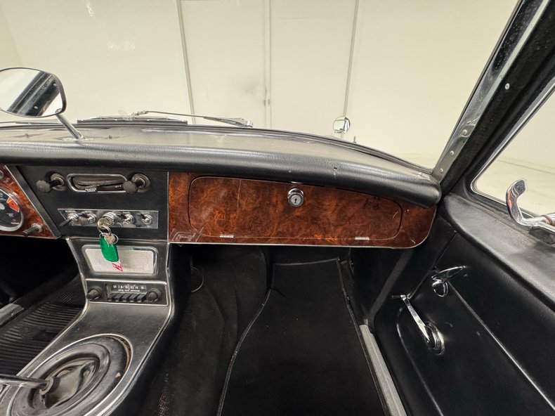 Austin-healey-3000-1967-British-Racing-Green-Black-43