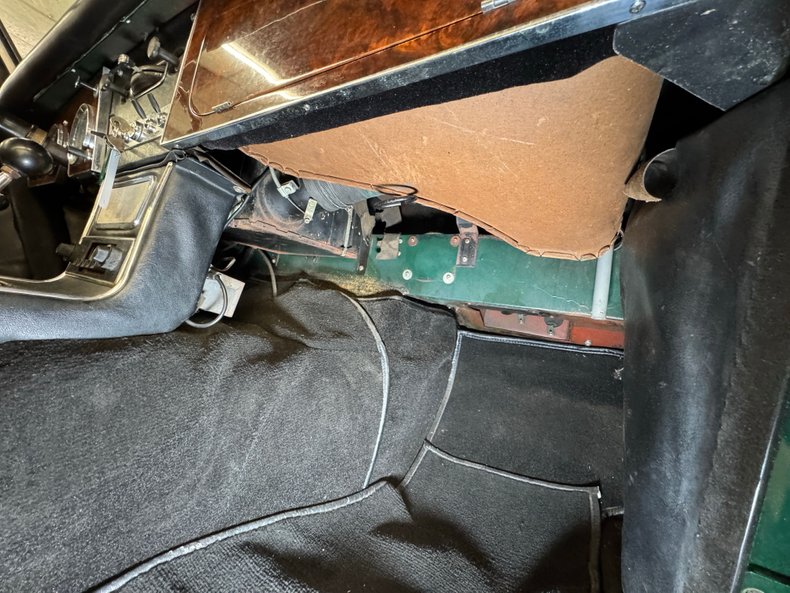 Austin-healey-3000-1967-British-Racing-Green-Black-47