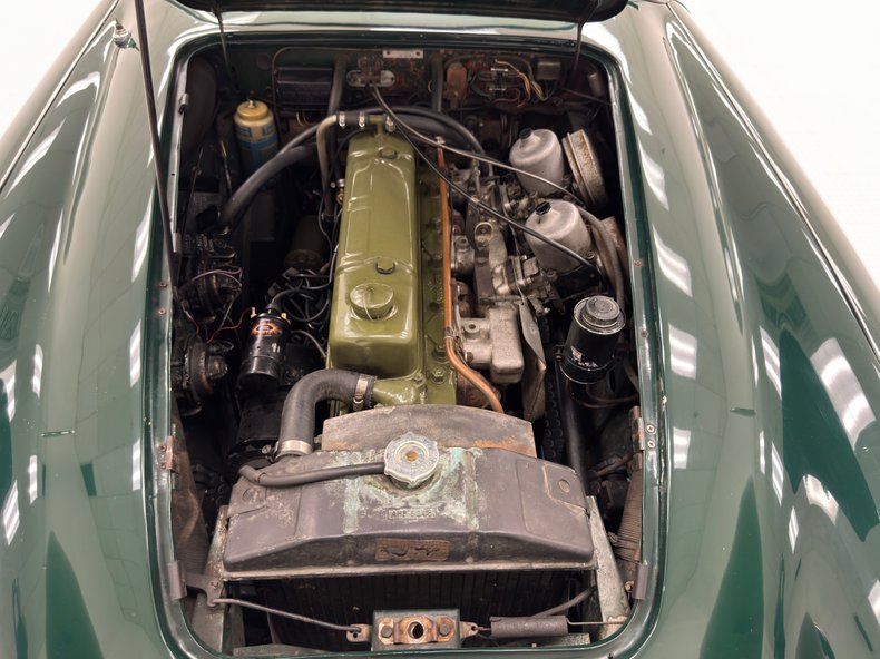 Austin-healey-3000-1967-British-Racing-Green-Black-8