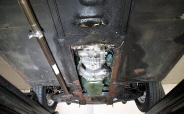 Austin-healey-Sprite-1966-Old-English-White-Black-10