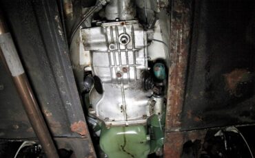 Austin-healey-Sprite-1966-Old-English-White-Black-12