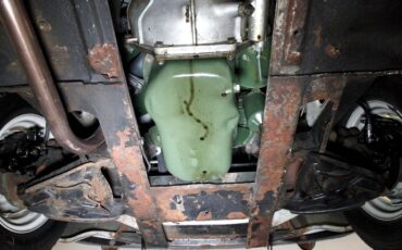 Austin-healey-Sprite-1966-Old-English-White-Black-13