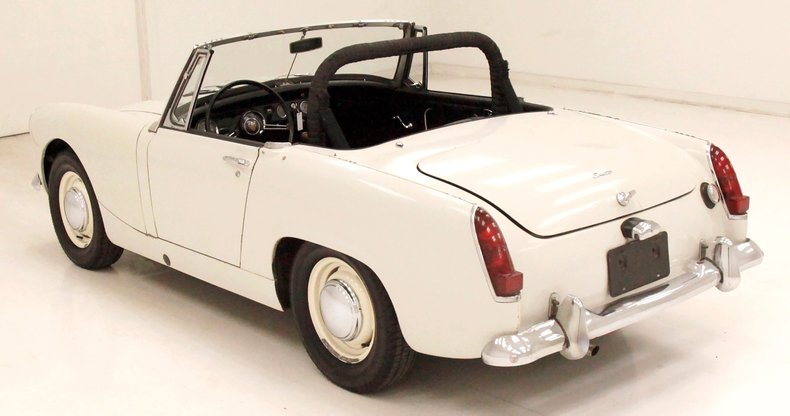 Austin-healey-Sprite-1966-Old-English-White-Black-15