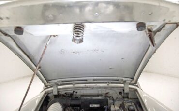 Austin-healey-Sprite-1966-Old-English-White-Black-20