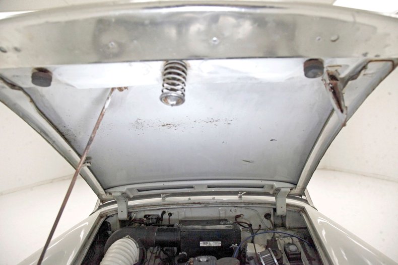 Austin-healey-Sprite-1966-Old-English-White-Black-20