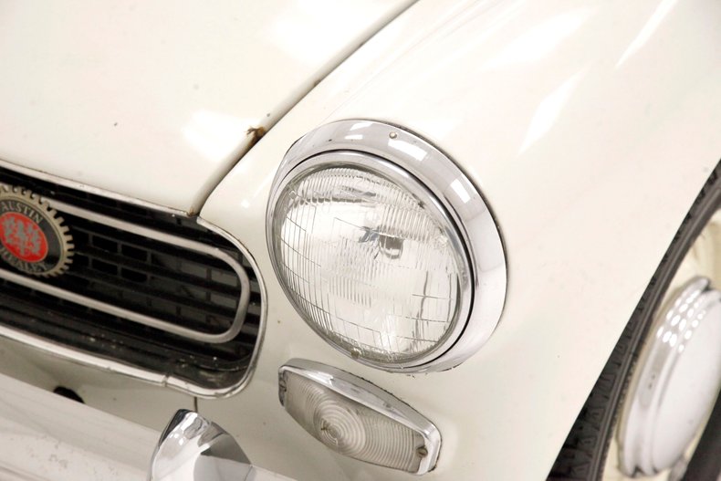 Austin-healey-Sprite-1966-Old-English-White-Black-25