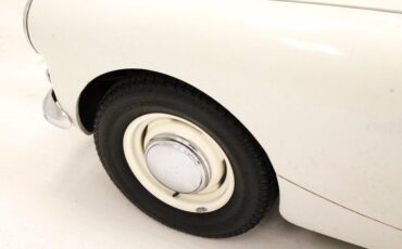 Austin-healey-Sprite-1966-Old-English-White-Black-28