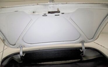 Austin-healey-Sprite-1966-Old-English-White-Black-29