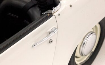 Austin-healey-Sprite-1966-Old-English-White-Black-30