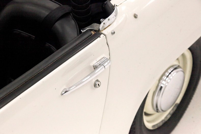 Austin-healey-Sprite-1966-Old-English-White-Black-30