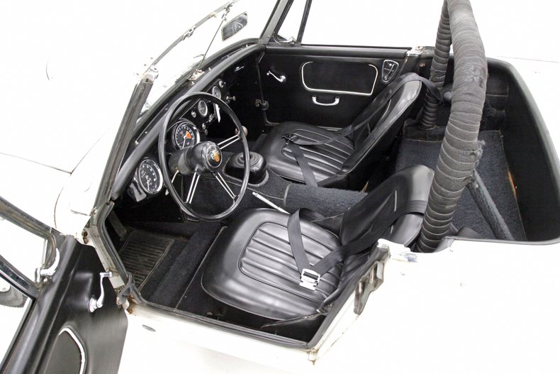 Austin-healey-Sprite-1966-Old-English-White-Black-37