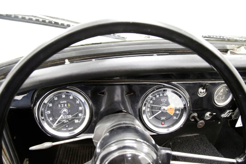 Austin-healey-Sprite-1966-Old-English-White-Black-40