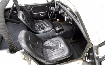 Austin-healey-Sprite-1966-Old-English-White-Black-45