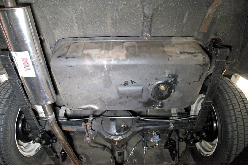 Austin-healey-Sprite-1966-Old-English-White-Black-49